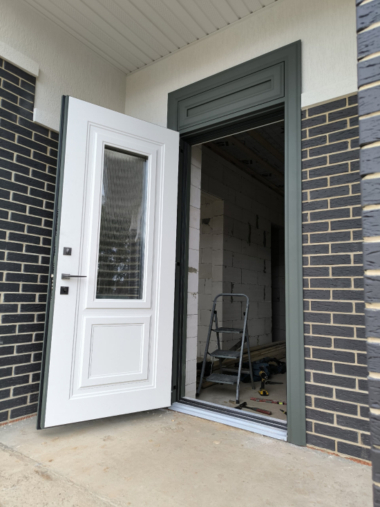 Фото входной двери №67